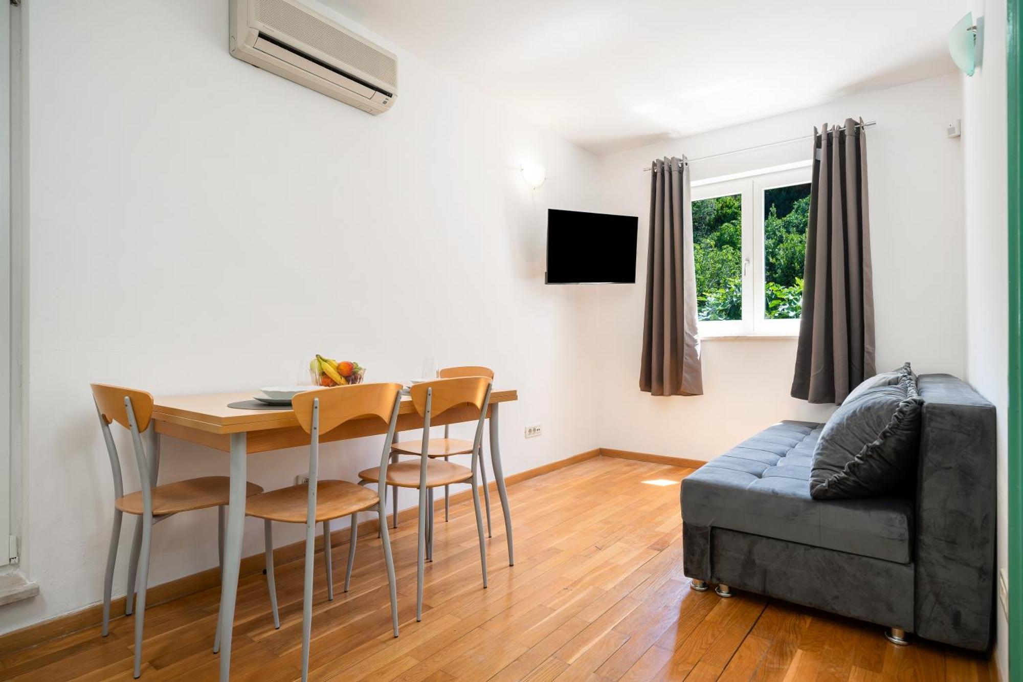 Sea Star Apartma Omis