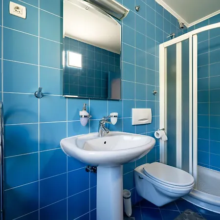 Sea Star Beach Apartments Omis Exterior photo
