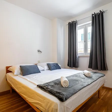 Sea Star Beach Apartments Omis Exterior photo